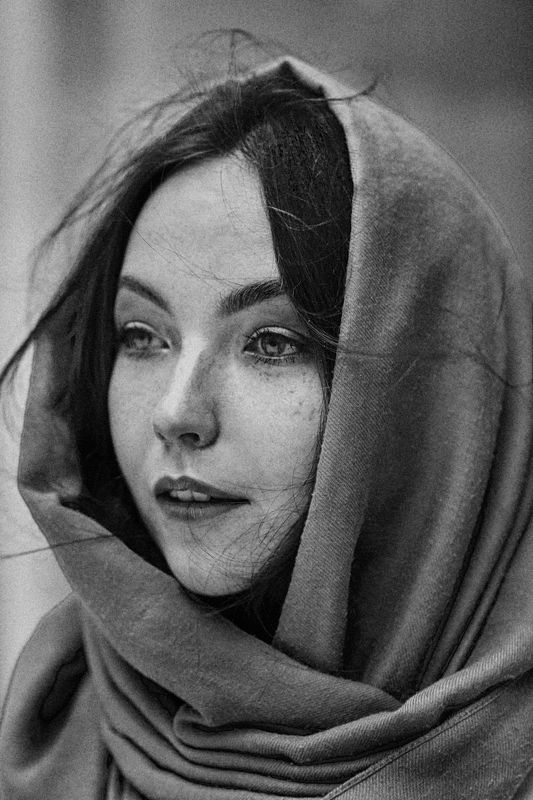 девушка,жанр,портрет,фотография,модель,арт,portrait,photography, middle,nature,soul,свет,girl,canon 35mm, woman,monochome,ню,гламур Mariphoto preview