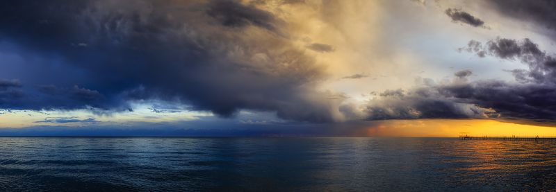 Иссык-куль, Киргизия Вечер на Иссык-Кулеphoto preview