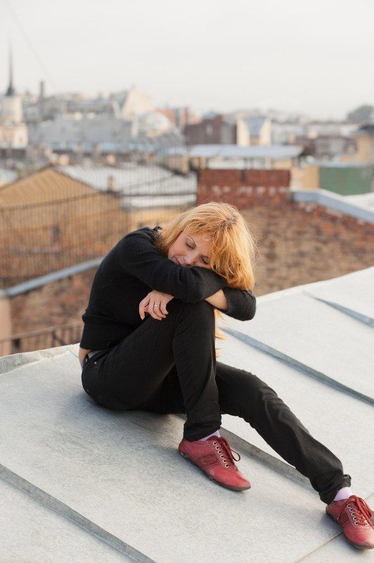 woman, blonde, beatifull, 25-30, portrait, igorx, architecture, roof, st.petersburg Roofphoto preview