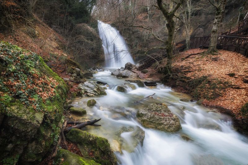 пейзаж, горы, море, крым природа россии, водопад Полноводный водопад в Крымуphoto preview