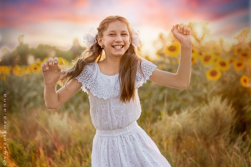 фотограф Лисичанск, детский фотограф, семейный фотограф, летняя фотосессия, фотосессия на природе, фотосессия в подсолнухах, Лисичанск, Луганская область, Северодонецк, фотограф Северодонецк, Иринаphoto preview