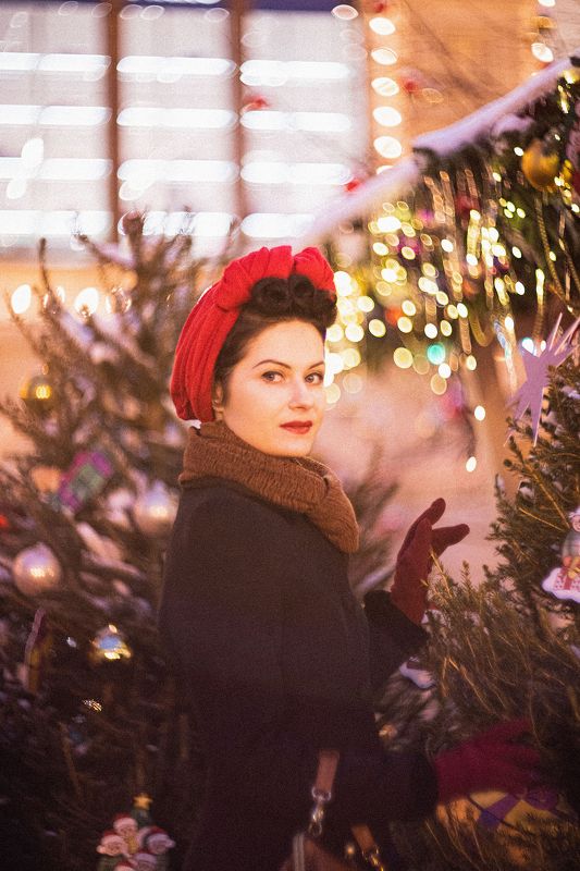 Портрет, фотосессия, зима, новый год, гирлянда, огоньки, елка, город, праздник, гелиос Lola Blaze ... Новый годphoto preview