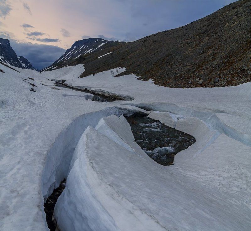 горы, кольский п-ов, лето, панорама, пейзаж, природа, путешествие, река, север, снег, туризм, хибины По Хибинамphoto preview