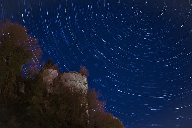 circumpolaire; stars; night; long exposure; castle normandy Circumpolaire at Tancarville castlephoto preview