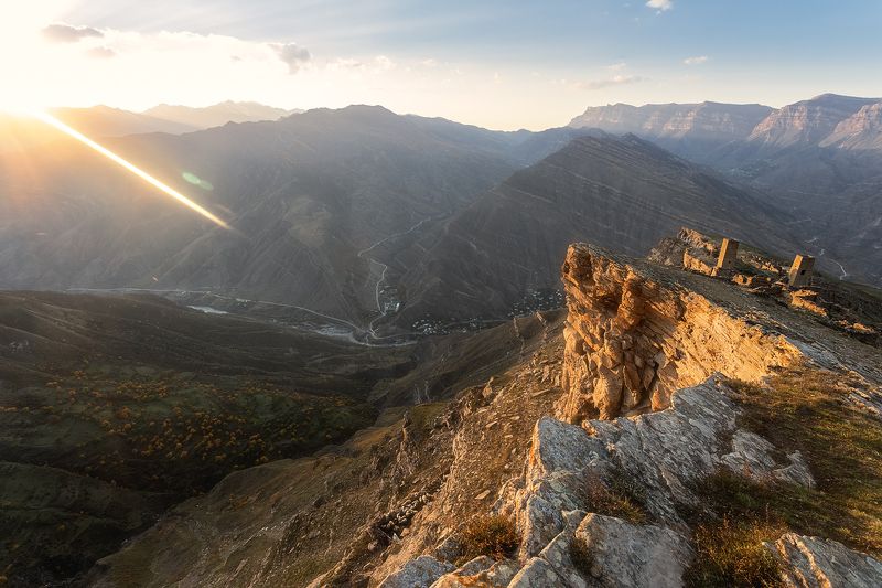 Битва света против скалphoto preview