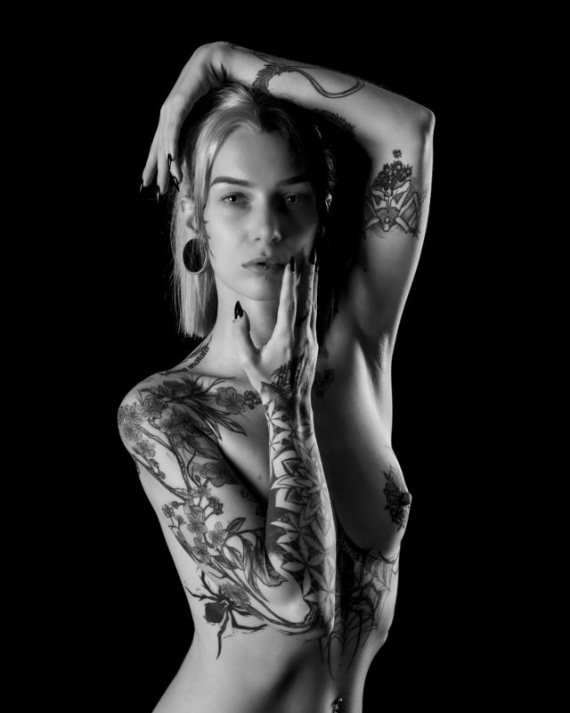 nude, naked, art, female, tattooed, beautiful, sensual, hot, sexy, black and white, studio Beautyphoto preview