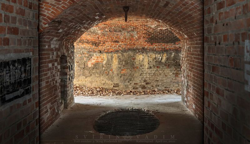 Король Фридрих III, форт, проход, Калининград, Германия, Восточная Пруссия, выход, крепость, разрушенный,König Friedrich III., Festung, Passage, Kaliningrad, Deutschland, Ostpreußen, Ausgang, Festung, zerstört «Перпендикуляр» фото превью