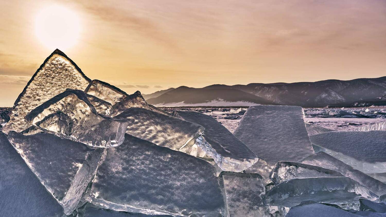 Россыпь льда. Автор: Сергей Низовцев , Сергей Низовцев