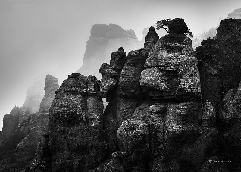 Демерджи, Крым, Алушта, Туман Каменный город в туманеphoto preview