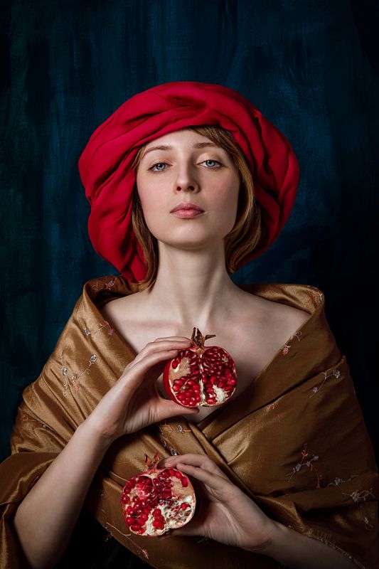 портрет fineart fineartportrait девушка  beautiful Девушка с гранатамиphoto preview