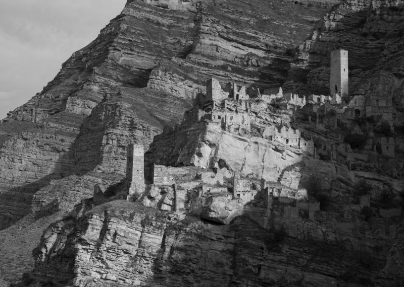 пейзаж, утро, свет, тень, линии, графика, дагестан, кахиб, село, руины, дом, башни, история, горы, склон, путешествие, туризм, кавказ Утренний свет на старых башняхphoto preview