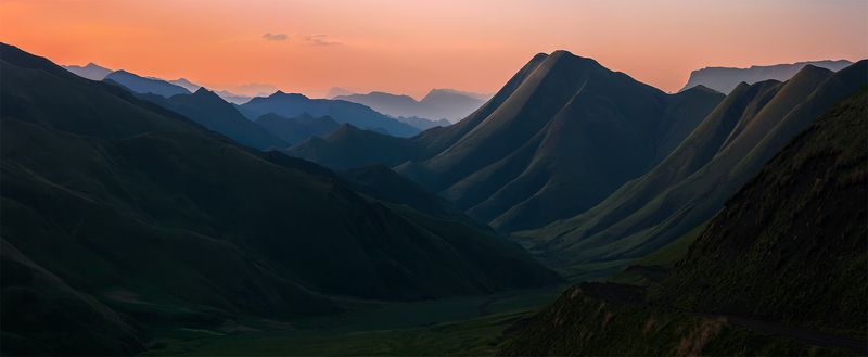 природа, пейзаж, горы, кавказ, природа россии, дикая природа, закат, свет, облака, вечер, весна, дагестан Горный Дагестанphoto preview