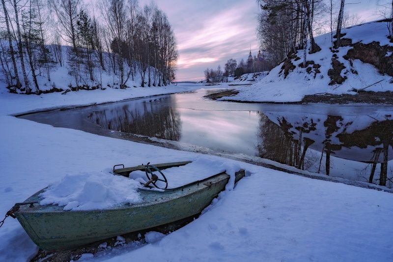 Рыбинск, Глебово, лодочка, ручей, лёд, зима, вода, небо  В ожидании весны photo preview