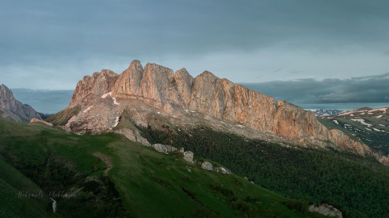 Спящий драконphoto preview