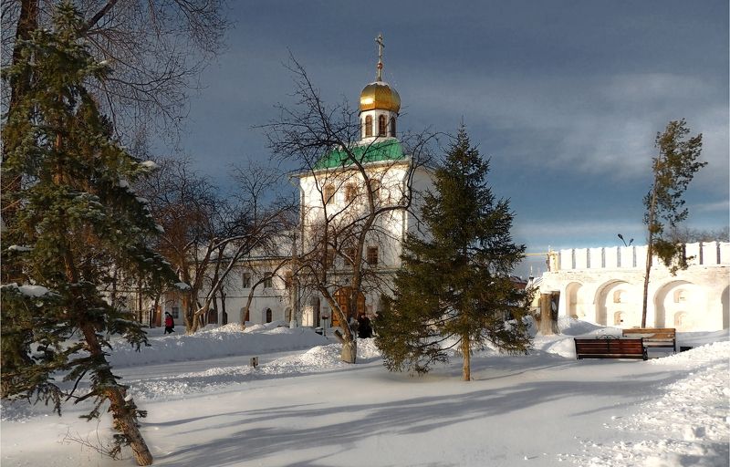 надвратная церковь иоанна богослова,свято-успенский далматовский мужской монастырь,курганская область Надвратная церковь Иоанна Богослова (1850г)photo preview