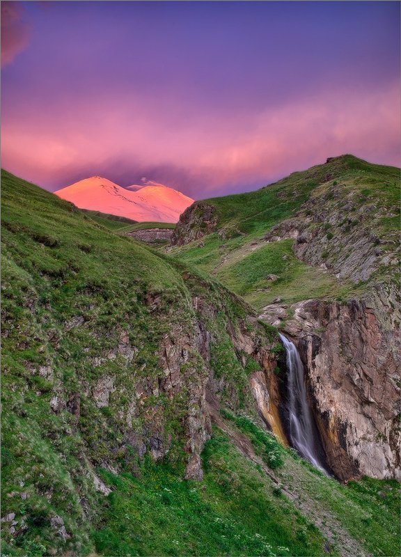 В предгорьеphoto preview