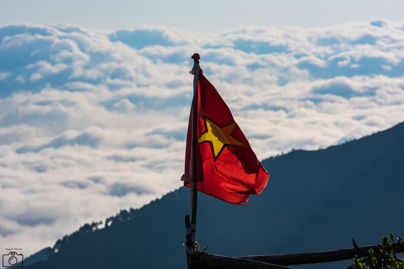 the sea of ​​cloudsphoto preview