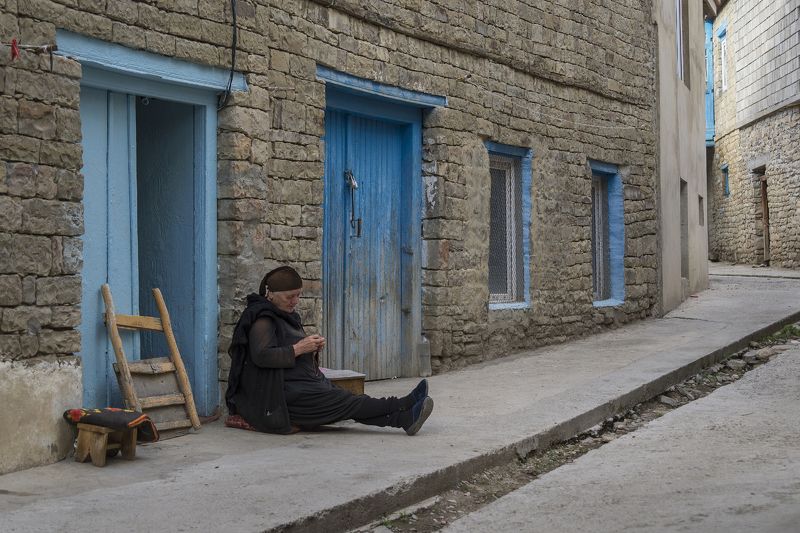 кавказ, дагестан, гуниб, корода, село, люди, покой, молитва, уединение, дом, улица, жильё, быт, традиция, путешествие Уединениеphoto preview