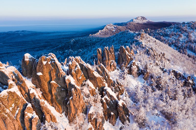 урал, таганай, двуглавая сопка, митькины скалы, откликной гребень, зима Хребет драконаphoto preview