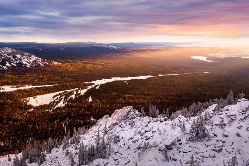 урал, таганай, двуглавая сопка, каменная река Последний луч светаphoto preview