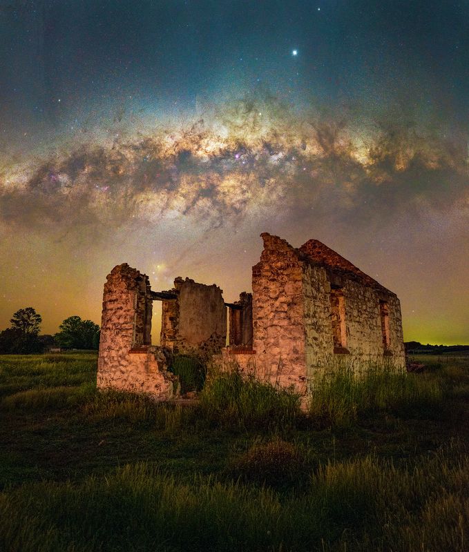 #night #love #church #nightscape #milyway Abandonedphoto preview