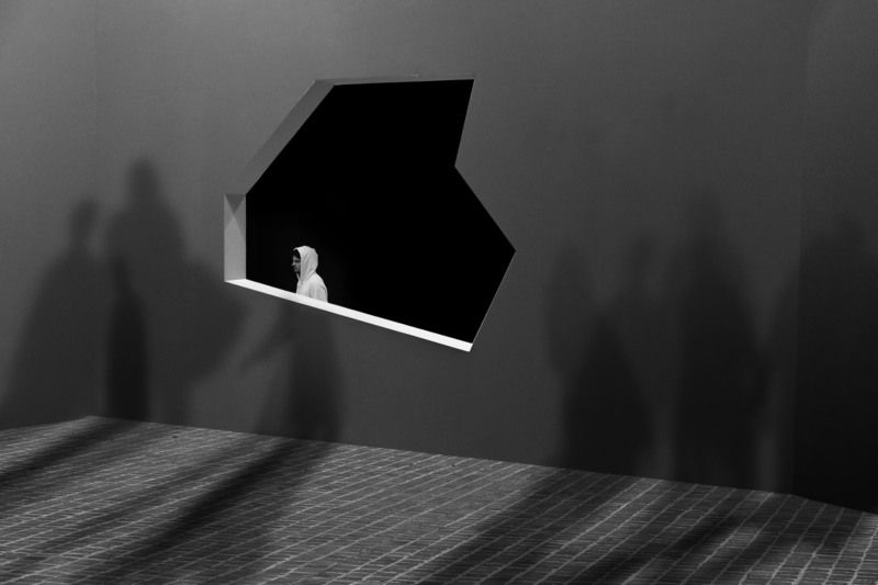 За стенойphoto preview