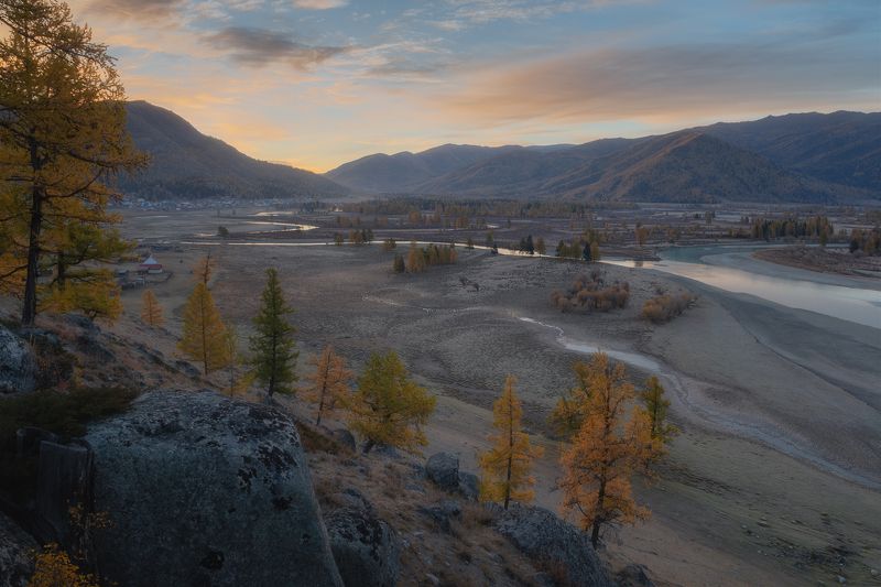 алтай Рассвет возле села Джазатор (Беляши)photo preview