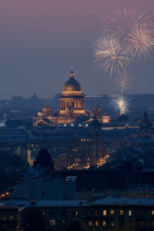 Исаакиевский собор в сумеркахphoto preview