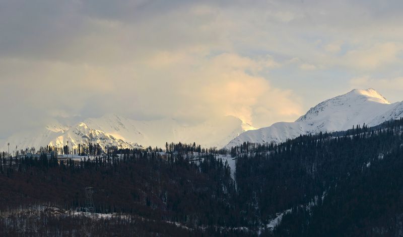 красная поляна Золотое утроphoto preview