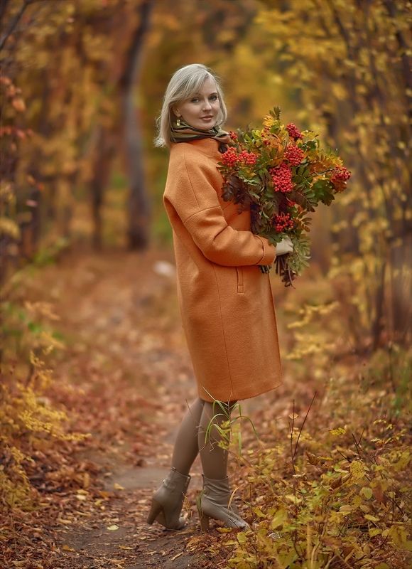 lady- autumnphoto preview