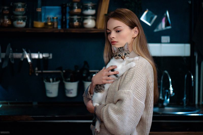 кошка, портрет, модель Катяphoto preview