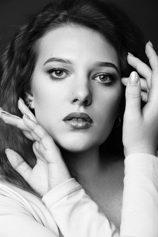 модельное агентство, девушка, модель, портрет, FujifilmXF1655F28, чб, черно-белый портрет Алинаphoto preview