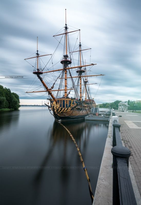 книга владыка моря, гото предестинация, воронеж, россия, адмиралтейская, набережная, артем мирный, площадь, вода,  artyom mirniy, voronezh Гото Предестинация. Город Воронеж (Россия)photo preview