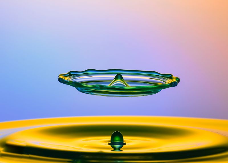 abstract,liquid,art,waterdrop,light,color,drop,macro, U.F.O Basephoto preview