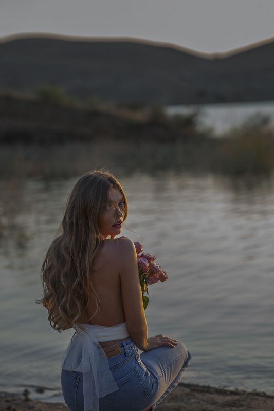 закат девушка невеста photo preview