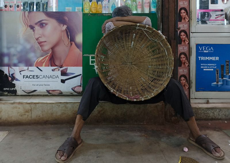 faces, street, moment, paradox, street life, daily life Facesphoto preview