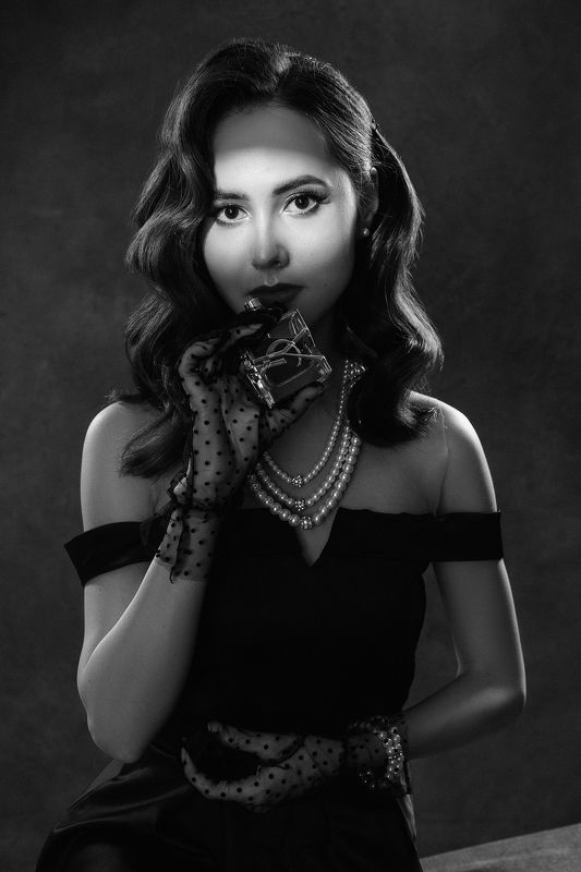 bw, retro, portrait, film Карина. Old Hollywoodphoto preview