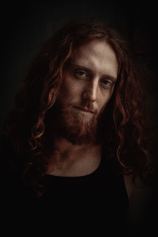 портрет мужчина ...photo preview