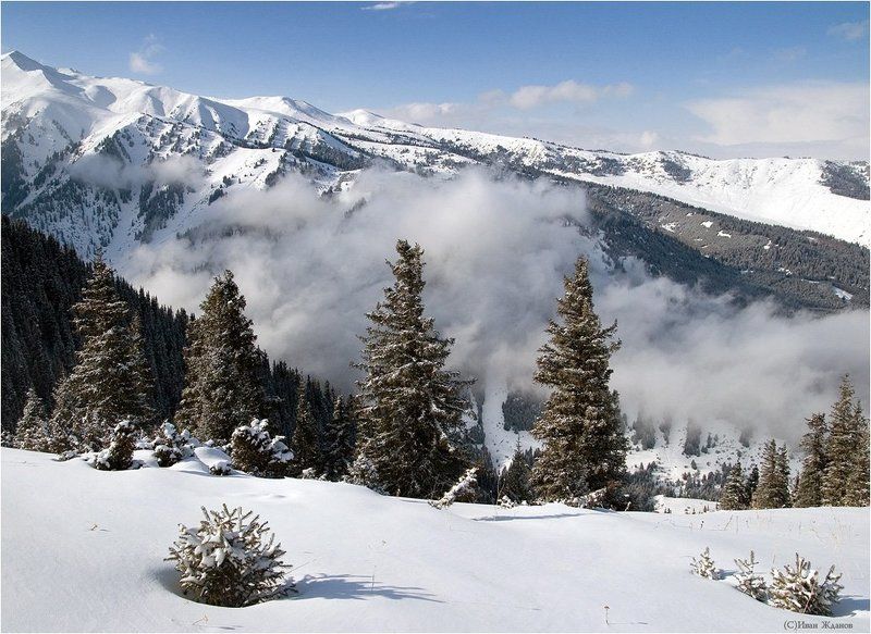 горы, тянь-шань, каракол, облака Облака Тянь-Шанских горphoto preview