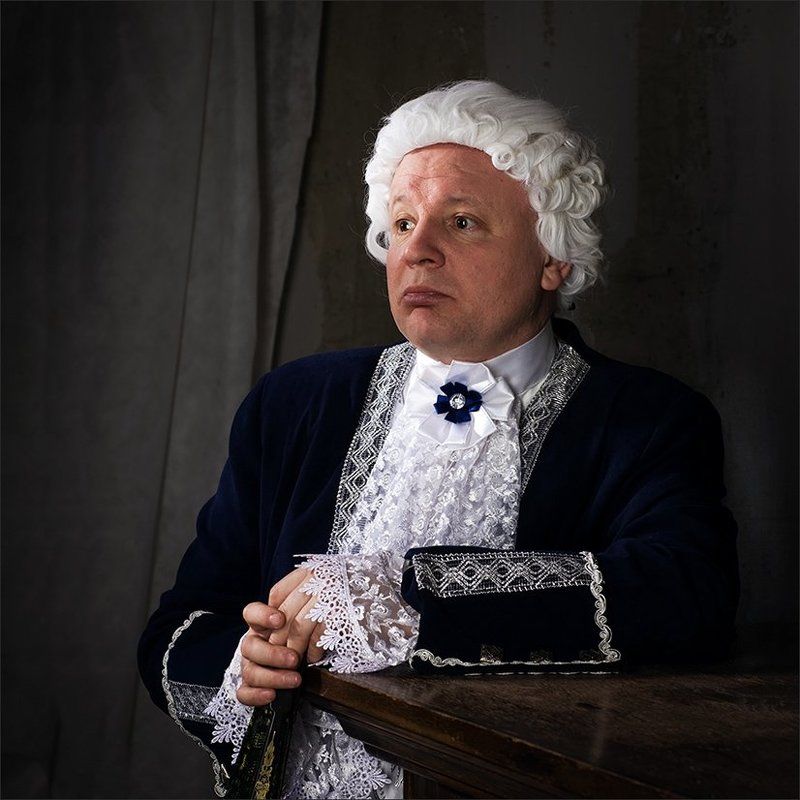 министр_финансов Ваше Величество, казна пуста ...photo preview