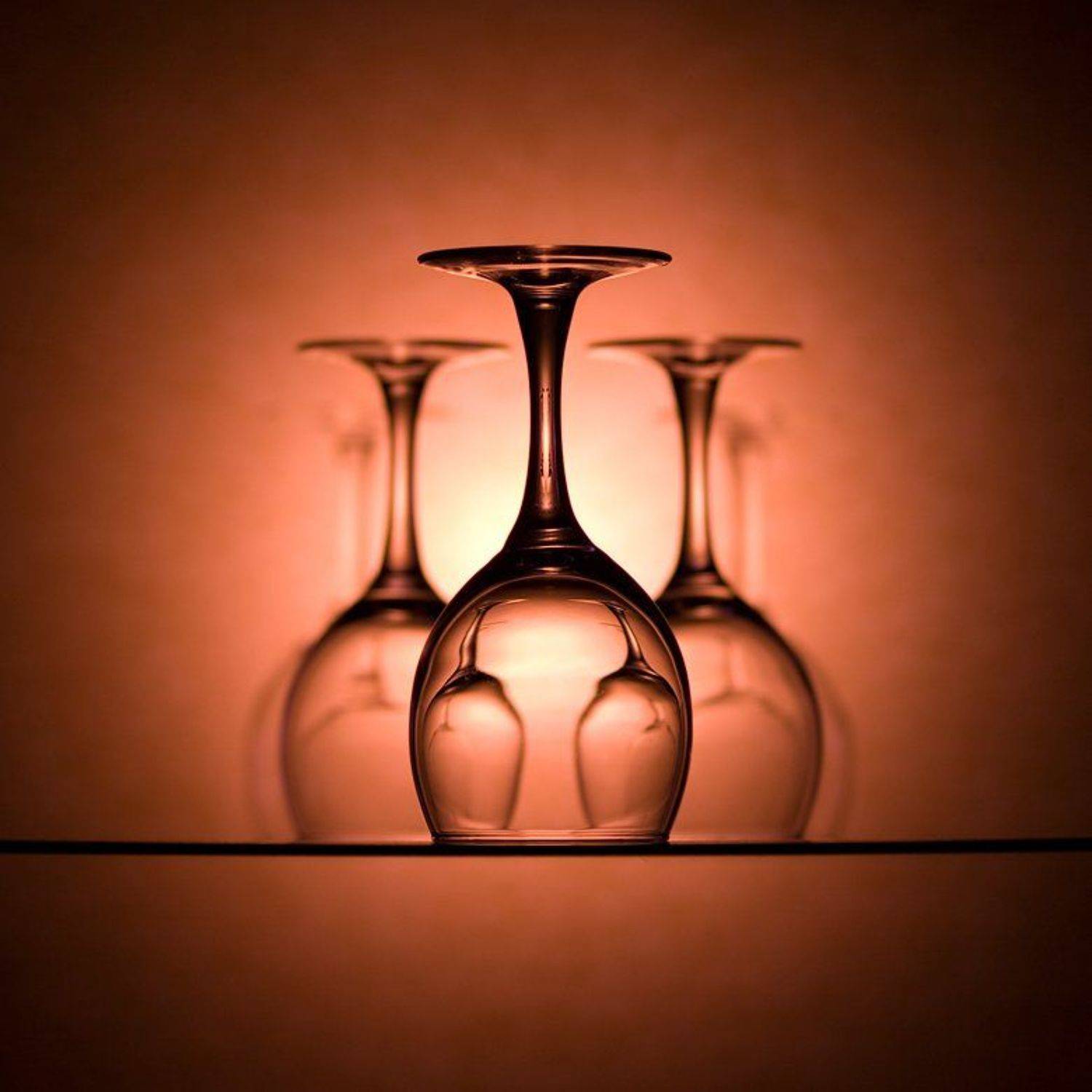 Дефиле.. Автор: Александр Дубовицкий фужеры, стекло, силуэт, Александр Дубовицкий