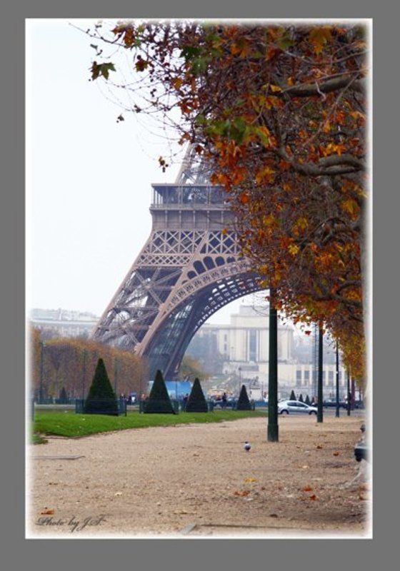 Осень в Парижеphoto preview