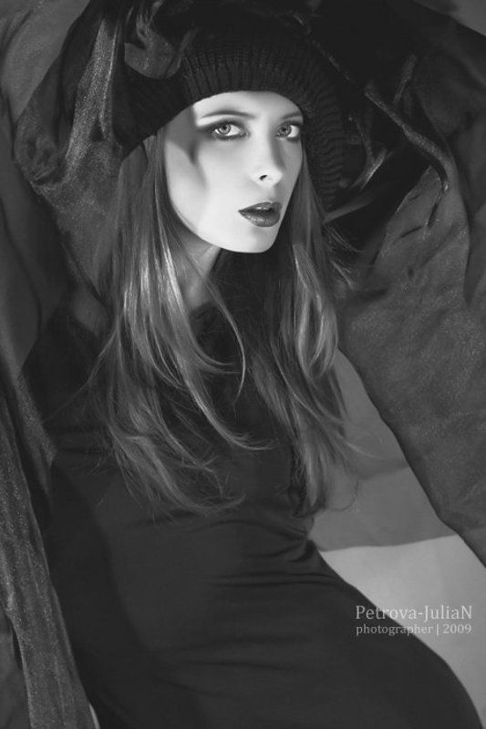 федосеева юлия, shelter of dreams ... in quest\'uccello c\'e un cuore ... in questo cuore c\'e una lettera d\'amore ...photo preview