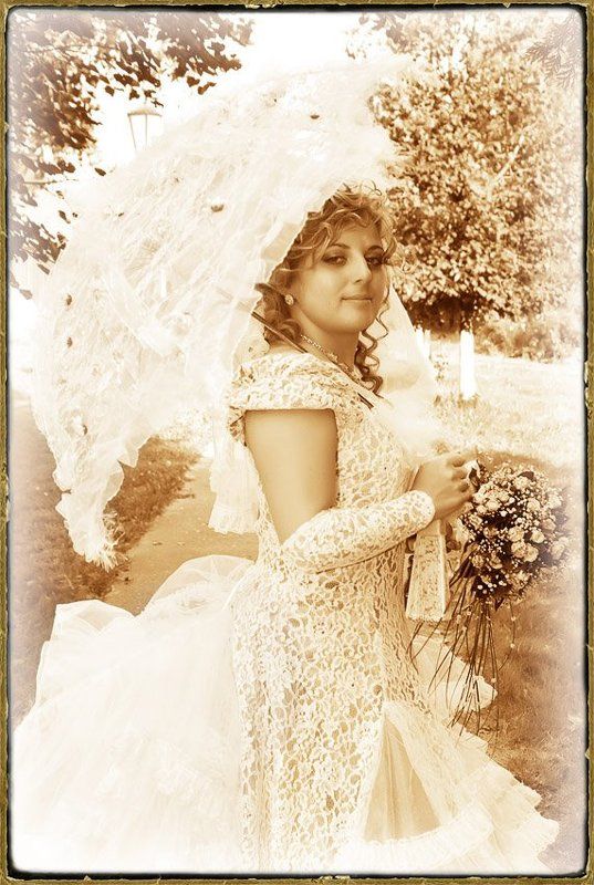 Дама с зонтомphoto preview