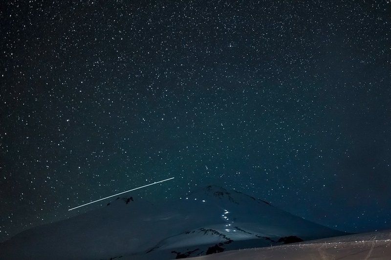 Звёздное небо над Эльбрусом.photo preview
