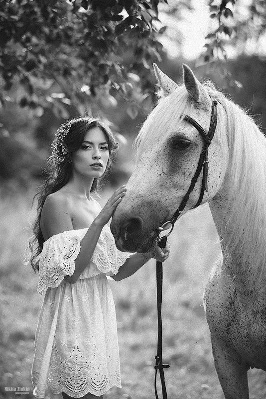 Женский портрет, Красивая девушка, Черно-белое фото Alinaphoto preview