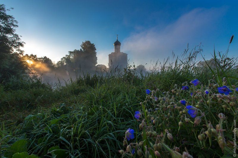 Тайны церкви в Боголюбовоphoto preview