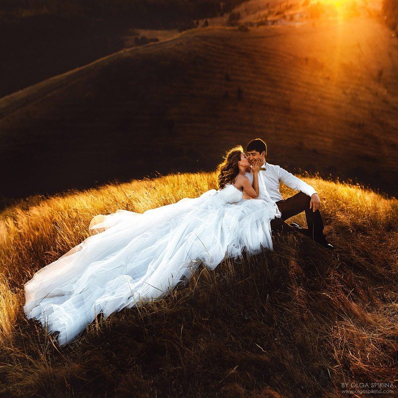 Есть мужчины, с которыми мы живем. Есть мужчины, ради которых мы живем. А есть те мужчины, оказавшись рядом с которыми, мы понимаем, что начинаем жить по - настоящему.photo preview