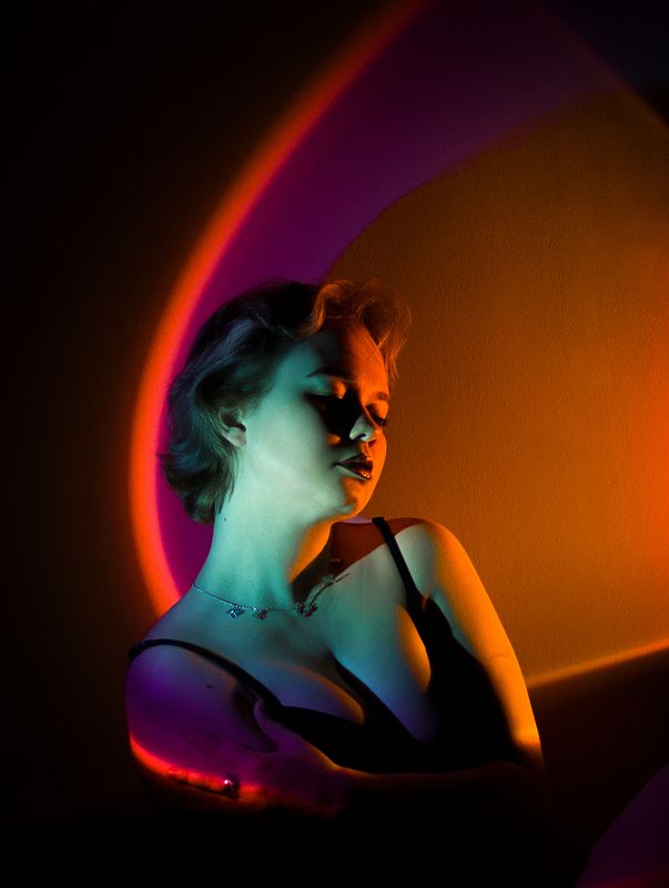 Sunlight, selfportrait, автопортрет, цветной свет,  Neon lights photo preview