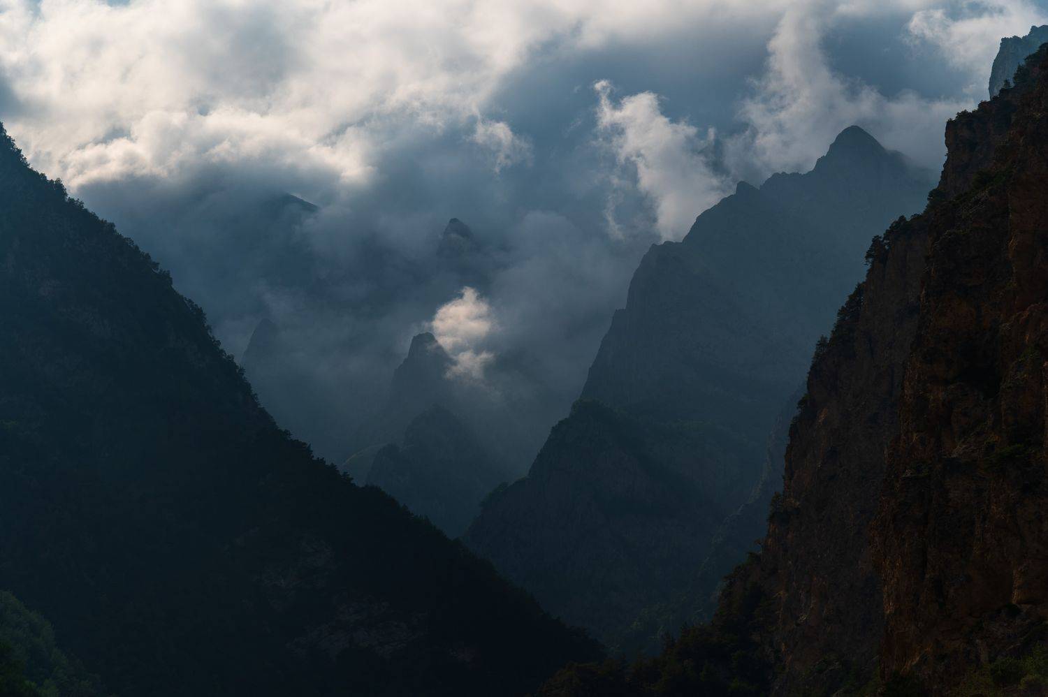 Chegem.. Автор: Бугримов Егор chegem, landscape, mountains, caucasus, kabardin, balkar, range, rock, valley, clouds, fog,, Бугримов Егор